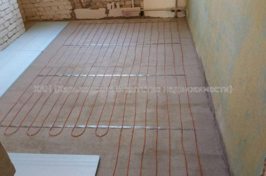 Продам квартиру, Гимназическая наб. , 2  ком., 58 м², частичный ремонт 