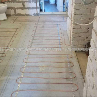 Продам квартиру, Гимназическая наб. , 2  ком., 58 м², частичный ремонт 