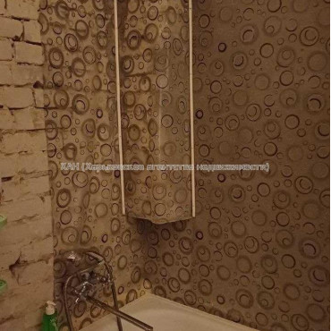 Продам квартиру, Гимназическая наб. , 2  ком., 58 м², частичный ремонт 