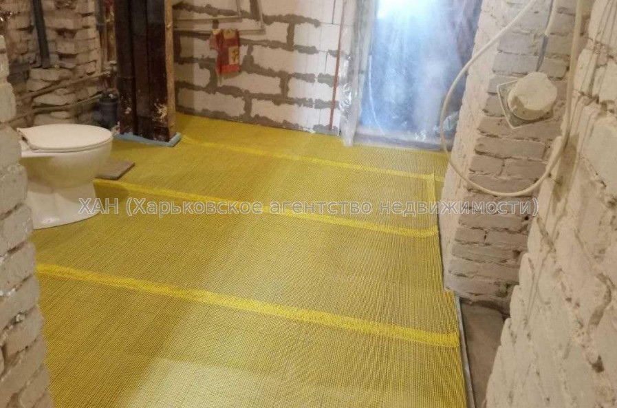 Продам квартиру, Гимназическая наб. , 2  ком., 58 м², частичный ремонт 