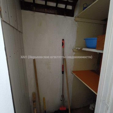 Продам квартиру, Непокоренных ул. , 1  ком., 30 м², косметический ремонт 
