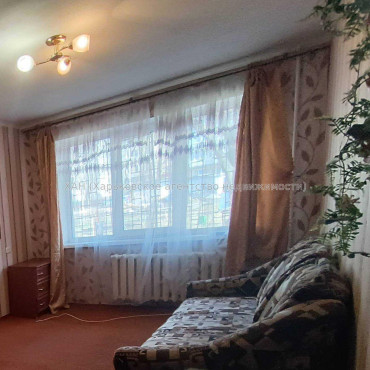 Продам квартиру, Непокоренных ул. , 1  ком., 30 м², косметический ремонт 
