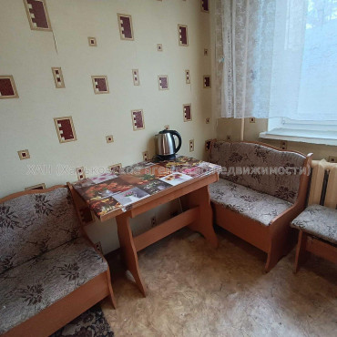 Продам квартиру, Непокоренных ул. , 1  ком., 30 м², косметический ремонт 