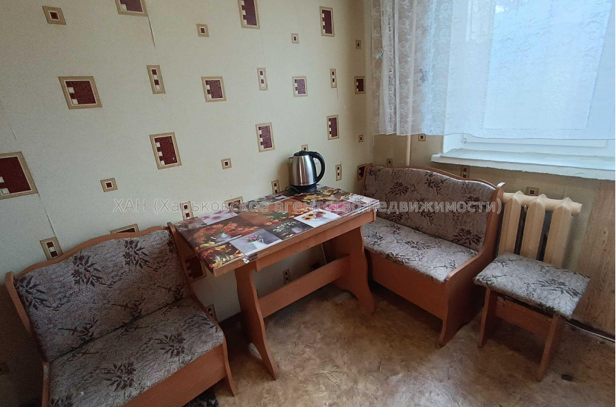 Продам квартиру, Непокоренных ул. , 1  ком., 30 м², косметический ремонт 