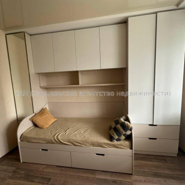 Продам квартиру, 2  ком., 46 м², капитальный ремонт 