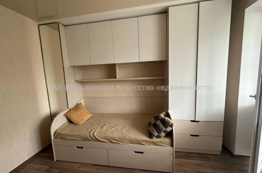 Продам квартиру, 2  ком., 46 м², капитальный ремонт 