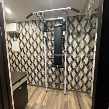 Продам квартиру, 2  ком., 46 м², капитальный ремонт 