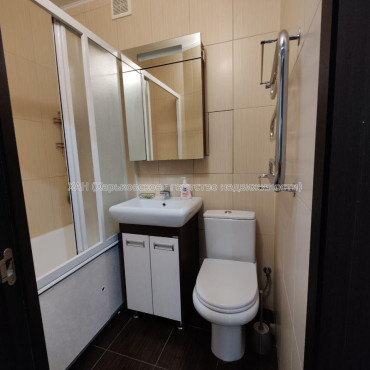 Продам квартиру, 2  ком., 46 м², капитальный ремонт 