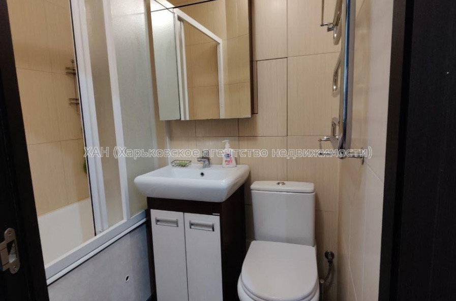 Продам квартиру, 2  ком., 46 м², капитальный ремонт 