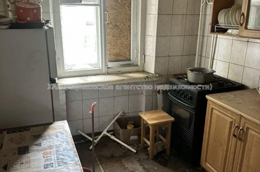 Продам квартиру, Любови Малой  просп. , 3 кім., 56.10 м², без отделочных работ 