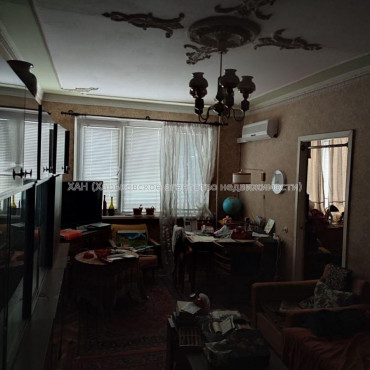 Продам квартиру, Салтовское шоссе , 4  ком., 69.40 м², советский ремонт 