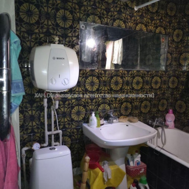Продам квартиру, Салтовское шоссе , 4  ком., 69.40 м², советский ремонт 