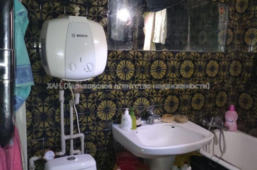 Продам квартиру, Салтовское шоссе , 4  ком., 69.40 м², советский ремонт 