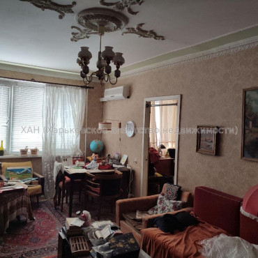 Продам квартиру, Салтовское шоссе , 4  ком., 69.40 м², советский ремонт 