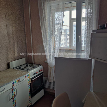 Продам квартиру, Соборности Украины ул. , 1  ком., 35 м², косметический ремонт 