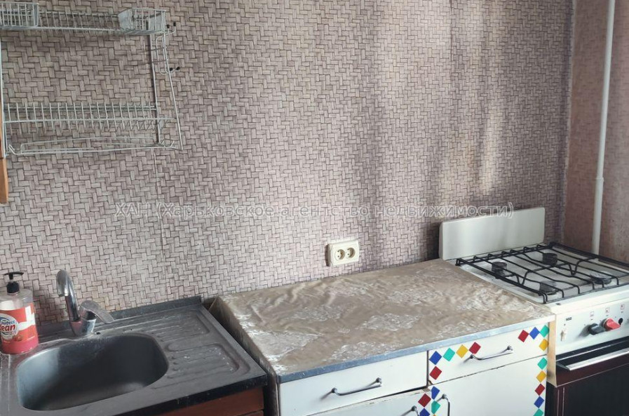 Продам квартиру, Соборности Украины ул. , 1  ком., 35 м², косметический ремонт 