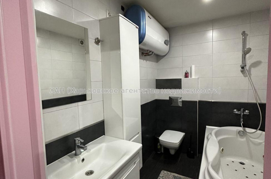 Продам квартиру, Георгия Тарасенко ул. , 1 кім., 40 м², капитальный ремонт 
