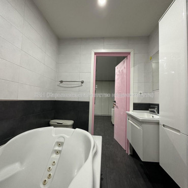 Продам квартиру, Георгия Тарасенко ул. , 1 кім., 40 м², капитальный ремонт 