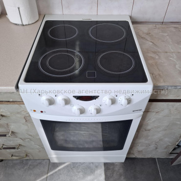 Сдам квартиру, Соборности Украины ул. , 2  ком., 50.80 м², косметический ремонт 