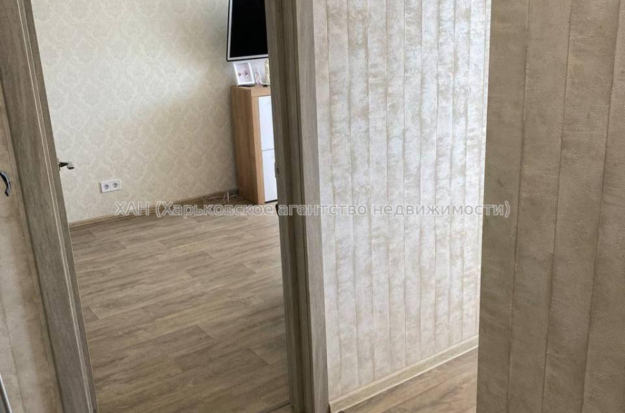 Продам квартиру, Соборности Украины ул. , 1  ком., 32 м², евроремонт 