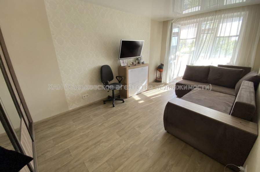 Продам квартиру, Соборности Украины ул. , 1  ком., 32 м², евроремонт 