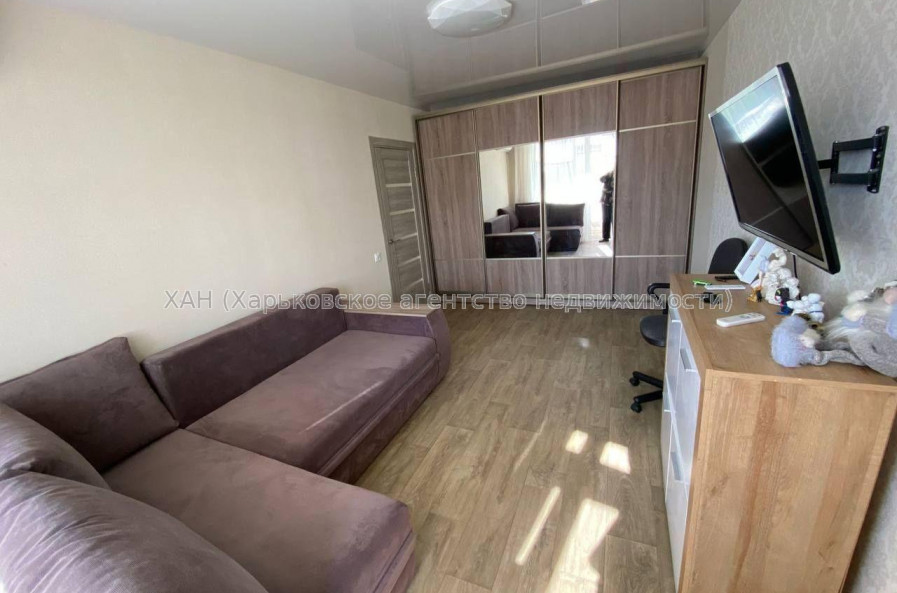 Продам квартиру, Соборности Украины ул. , 1  ком., 32 м², евроремонт 