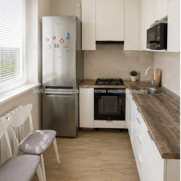 Продам квартиру, Соборности Украины ул. , 1  ком., 32 м², евроремонт 