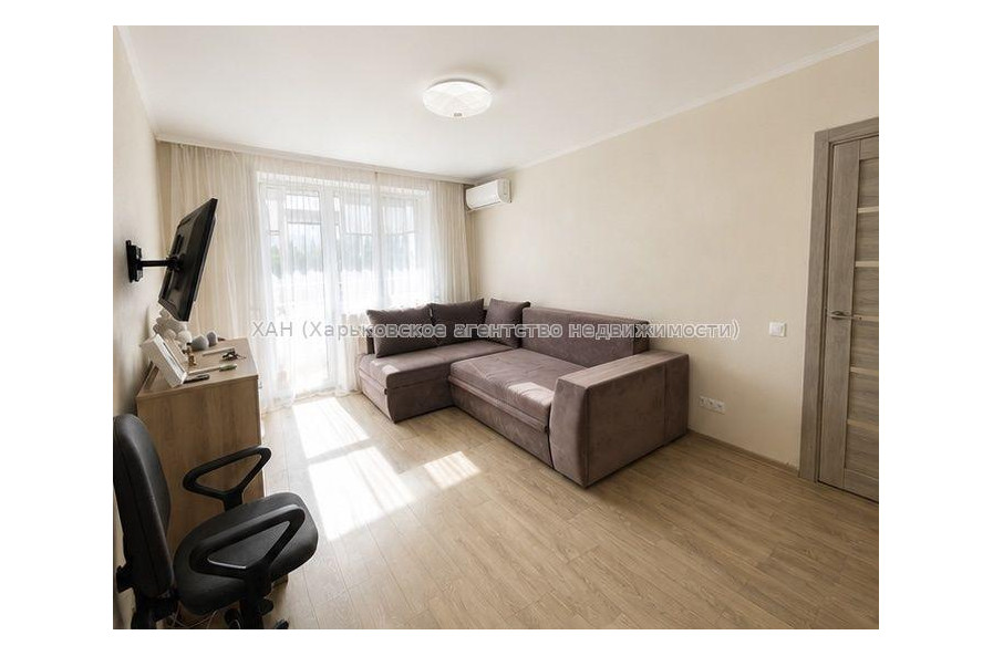Продам квартиру, Соборности Украины ул. , 1  ком., 32 м², евроремонт 