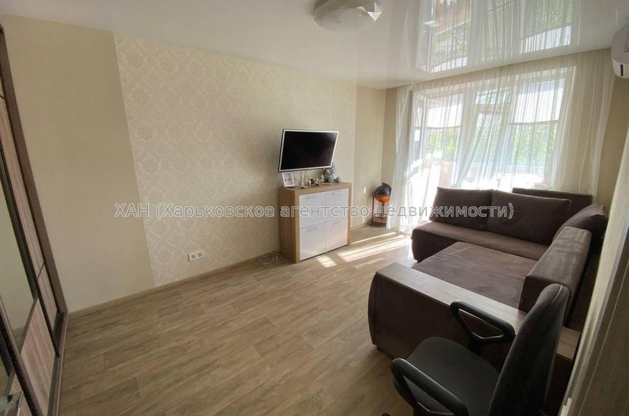 Продам квартиру, Соборности Украины ул. , 1  ком., 32 м², евроремонт 