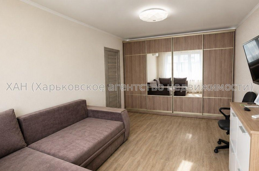 Продам квартиру, Соборности Украины ул. , 1  ком., 32 м², евроремонт 