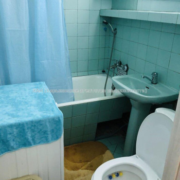 Продам квартиру, Александровский просп. , 2 кім., 46.70 м², капитальный ремонт 