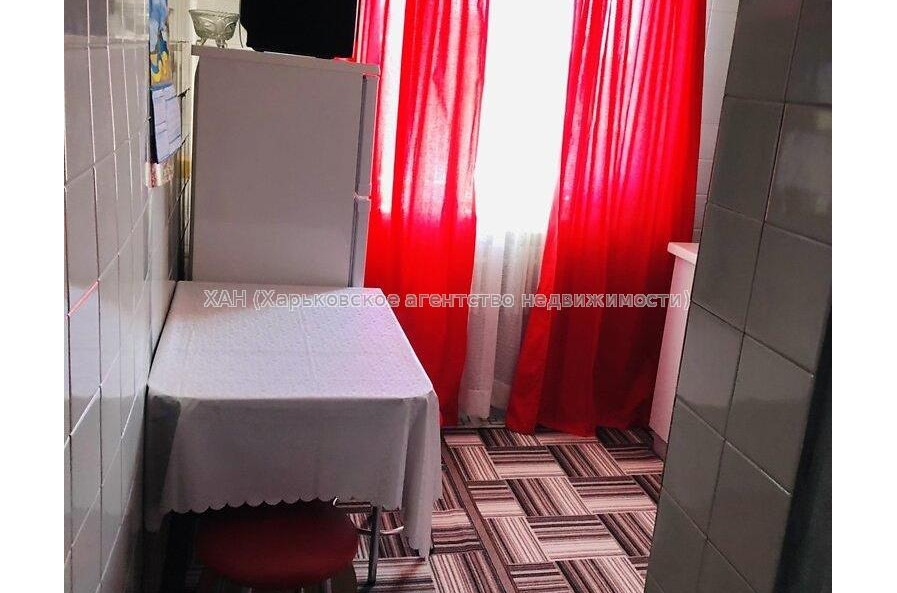 Продам квартиру, Александровский просп. , 2 кім., 46.70 м², капитальный ремонт 