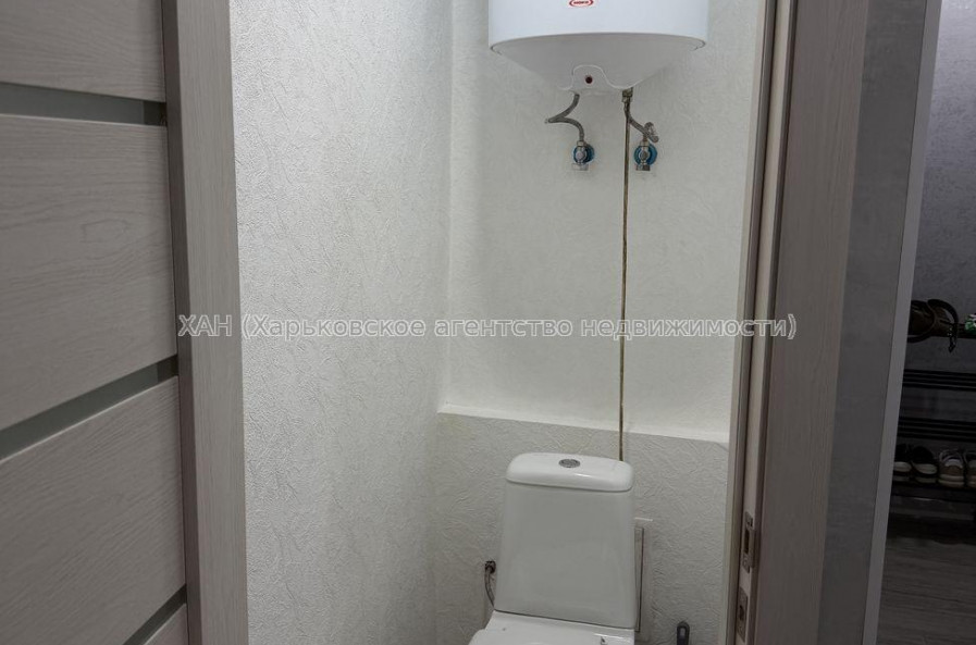 Продам квартиру, Клочковская ул. , 1  ком., 32.20 м², капитальный ремонт 