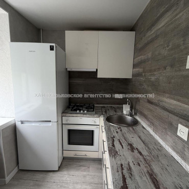 Продам квартиру, Клочковская ул. , 1  ком., 32.20 м², капитальный ремонт 