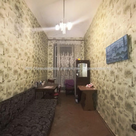 Продам квартиру, Донец-Захаржевского ул. , 1 кім., 29.40 м², советский ремонт