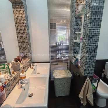 Продам квартиру, Тракторостроителей просп. , 2 кім., 69.70 м², евроремонт 