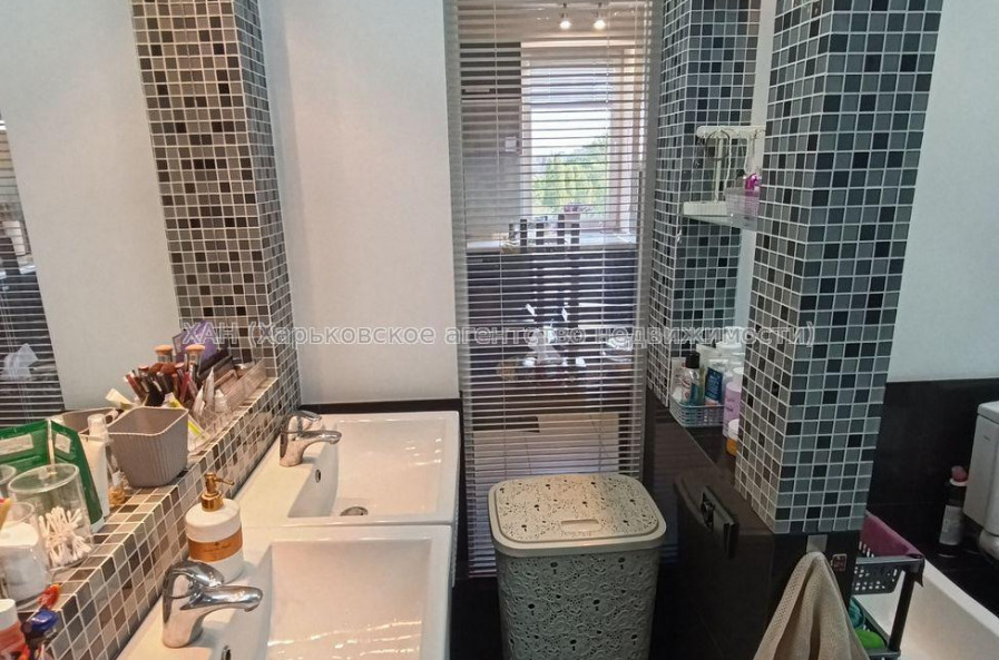 Продам квартиру, Тракторостроителей просп. , 2 кім., 69.70 м², евроремонт 