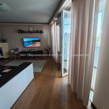 Продам квартиру, Тракторостроителей просп. , 2 кім., 69.70 м², евроремонт 