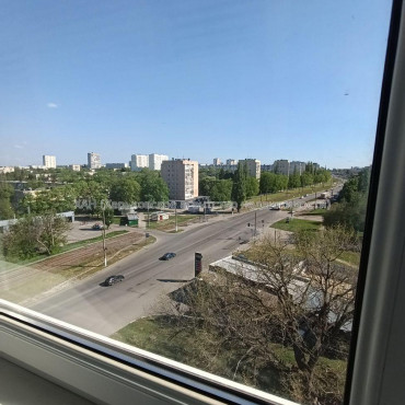Продам квартиру, Тракторостроителей просп. , 2 кім., 69.70 м², евроремонт 