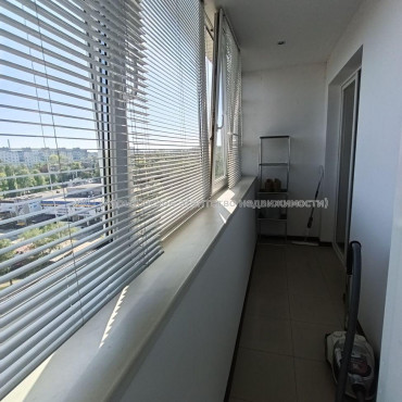 Продам квартиру, Тракторостроителей просп. , 2 кім., 69.70 м², евроремонт 