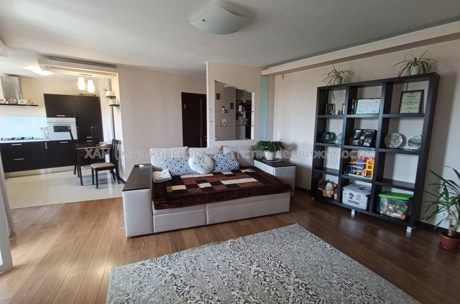 Продам квартиру, Тракторостроителей просп. , 2  ком., 69.70 м², евроремонт 