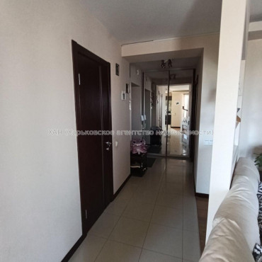 Продам квартиру, Тракторостроителей просп. , 2 кім., 69.70 м², евроремонт 