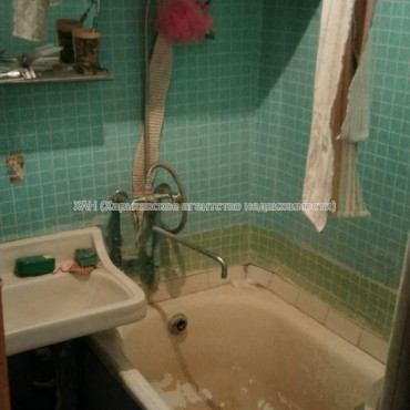 Продам квартиру, Юбилейный просп. , 2 кім., 55 м², без ремонта 