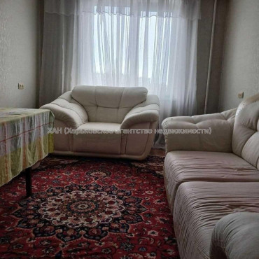 Продам квартиру, Победы просп. , 3  ком., 65.70 м², капитальный ремонт 