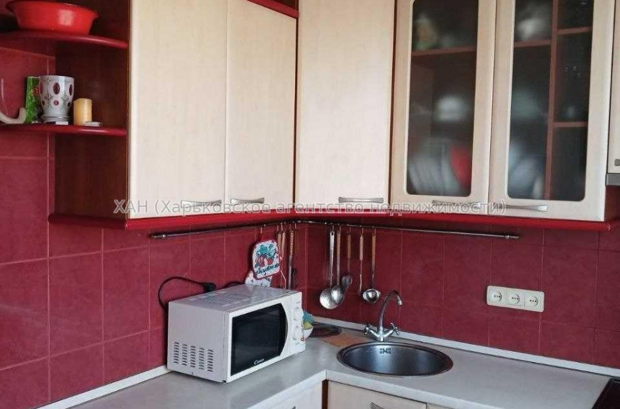 Продам квартиру, Победы просп. , 3  ком., 65.70 м², капитальный ремонт 