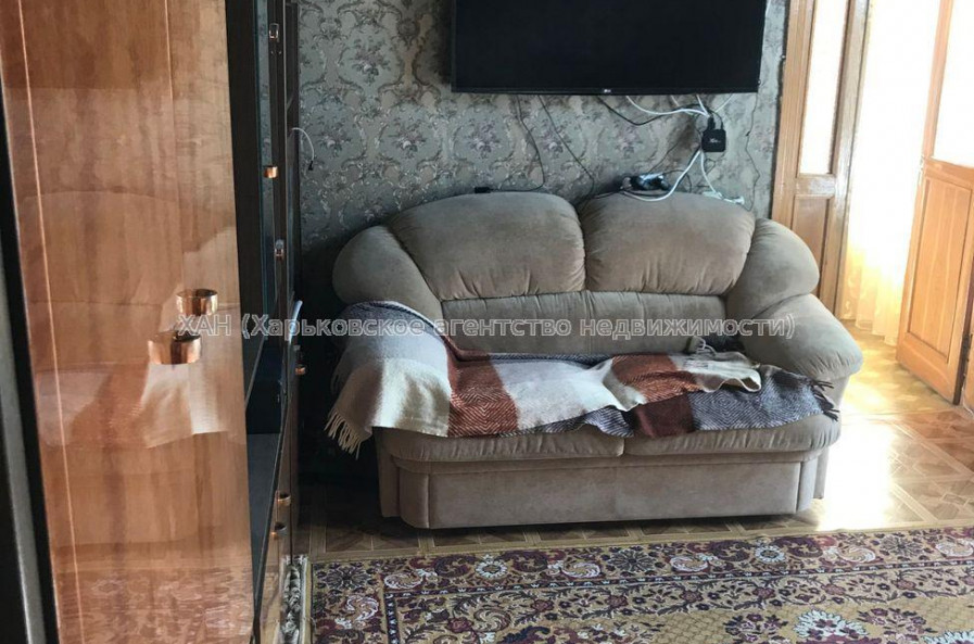 Продам квартиру, Фейербаха площ. , 2  ком., 40 м², косметический ремонт 