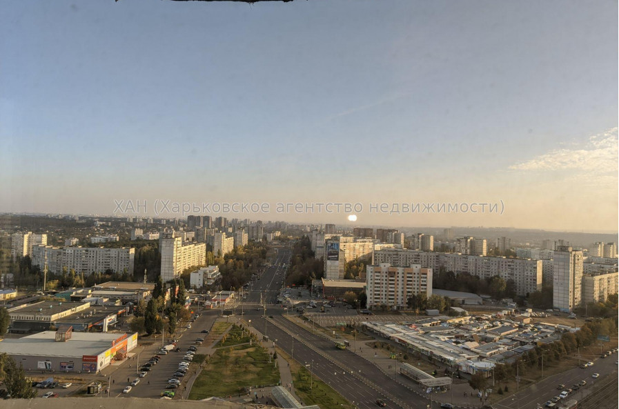 Продам квартиру, Победы просп. , 2 кім., 94 м², без внутренних работ 