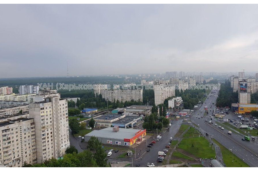 Продам квартиру, Победы просп. , 2 кім., 94 м², без внутренних работ 