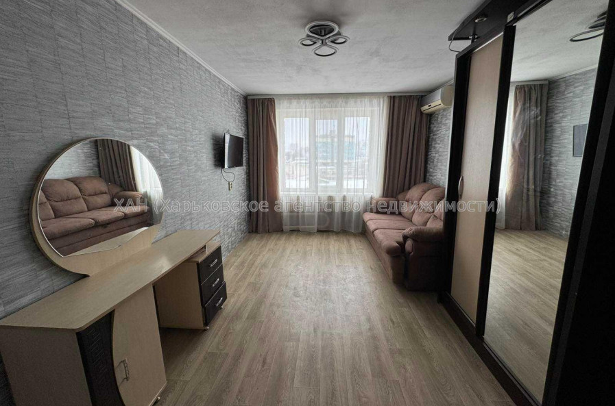 Продам квартиру, Юбилейный просп. , 1  ком., 28.50 м², косметический ремонт 