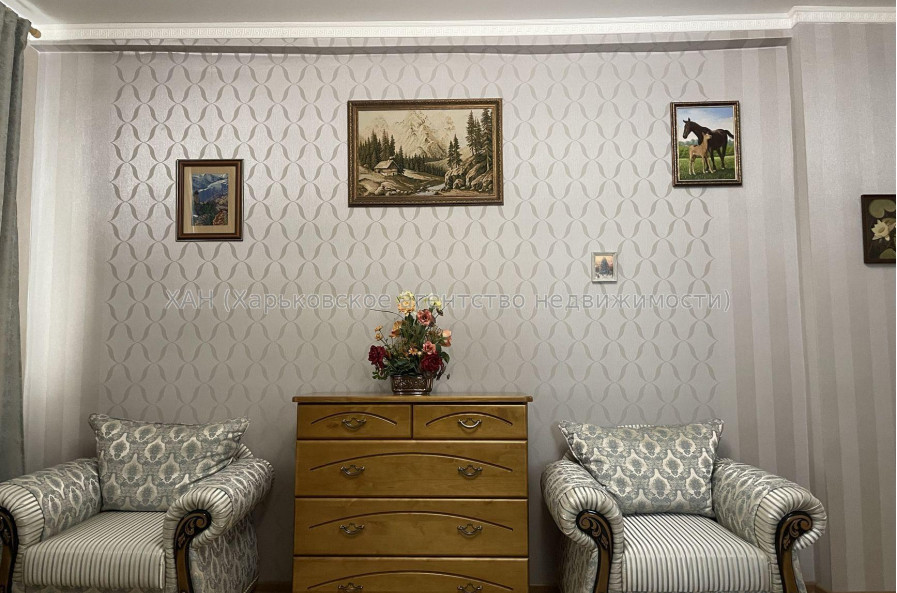 Продам квартиру, Культуры ул. , 2  ком., 56.30 м², капитальный ремонт 